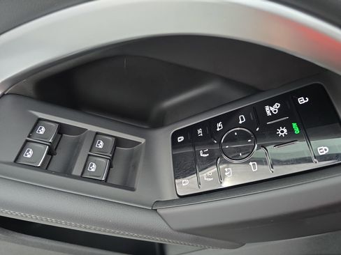 Used 2025 Audi Q5 Premium Plus w/ Premium Plus image 27