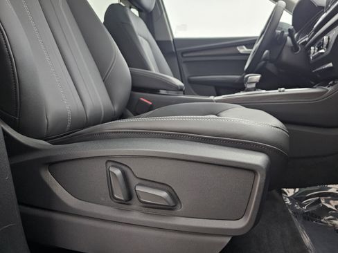 Used 2024 Audi Q5 2.0T Premium Plus w/ Premium Plus Package image 16