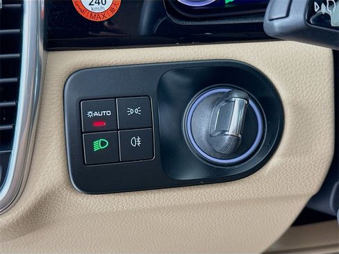 Used 2023 Porsche Cayenne S image 14