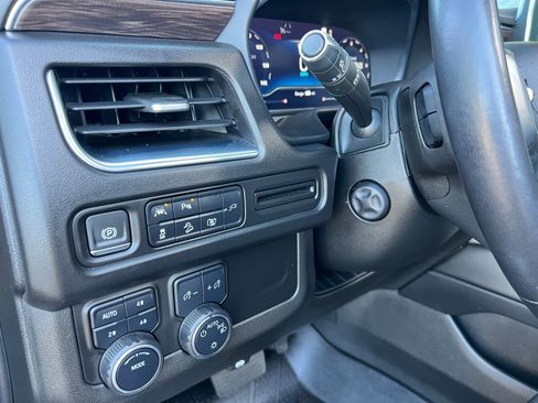 Used 2022 Chevrolet Tahoe Z71 w/ Luxury Package AWD/4WD image 33