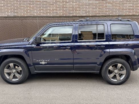 Used 2014 Jeep Patriot Latitude w/ All Weather Capability Group AWD/4WD image 6