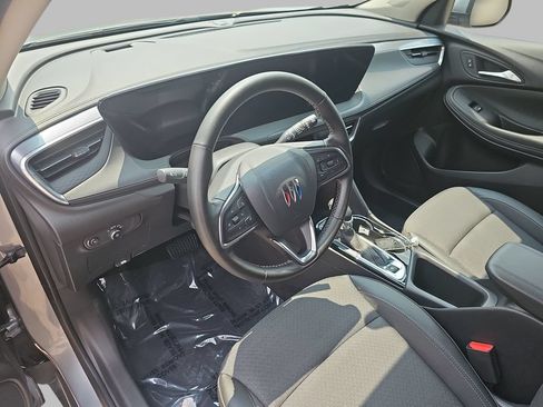 Certified 2024 Buick Encore GX Preferred w/ Comfort Package FWD image 21