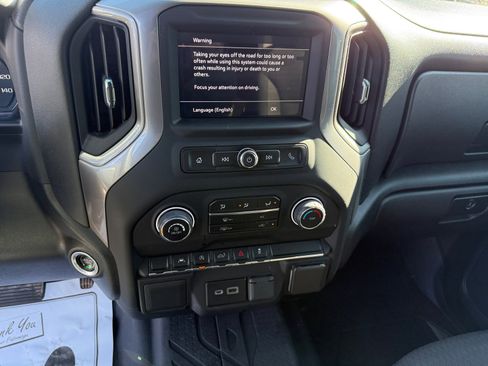 Used 2022 Chevrolet Silverado 1500 Custom image 18