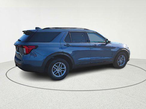 New 2026 Ford Explorer Active image 7