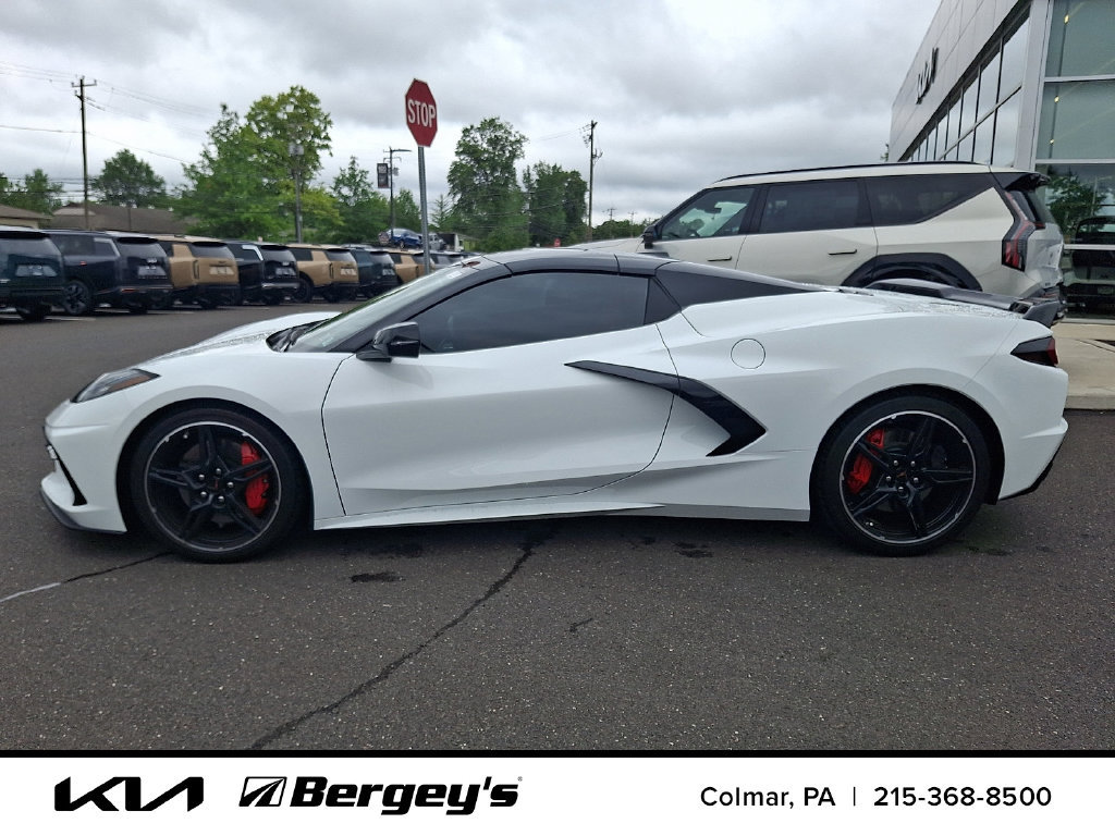 Used 2023 Chevrolet Corvette Stingray Premium Conv w/ Z51 Performance Package RWD image 8