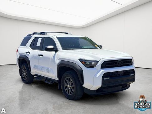 Used 2025 Toyota 4Runner SR5 AWD/4WD image 8