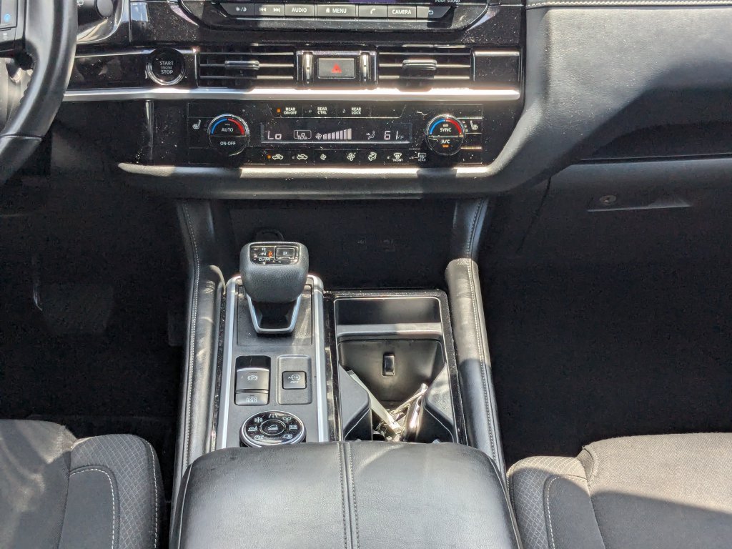 Used 2025 Nissan Pathfinder SV AWD/4WD image 26