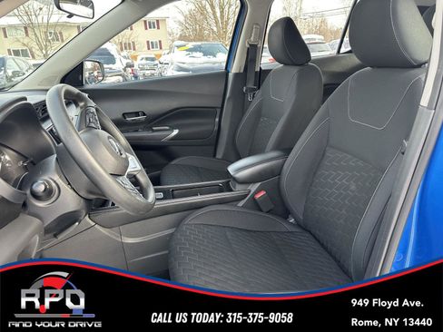 Used 2021 Nissan Kicks SV image 11