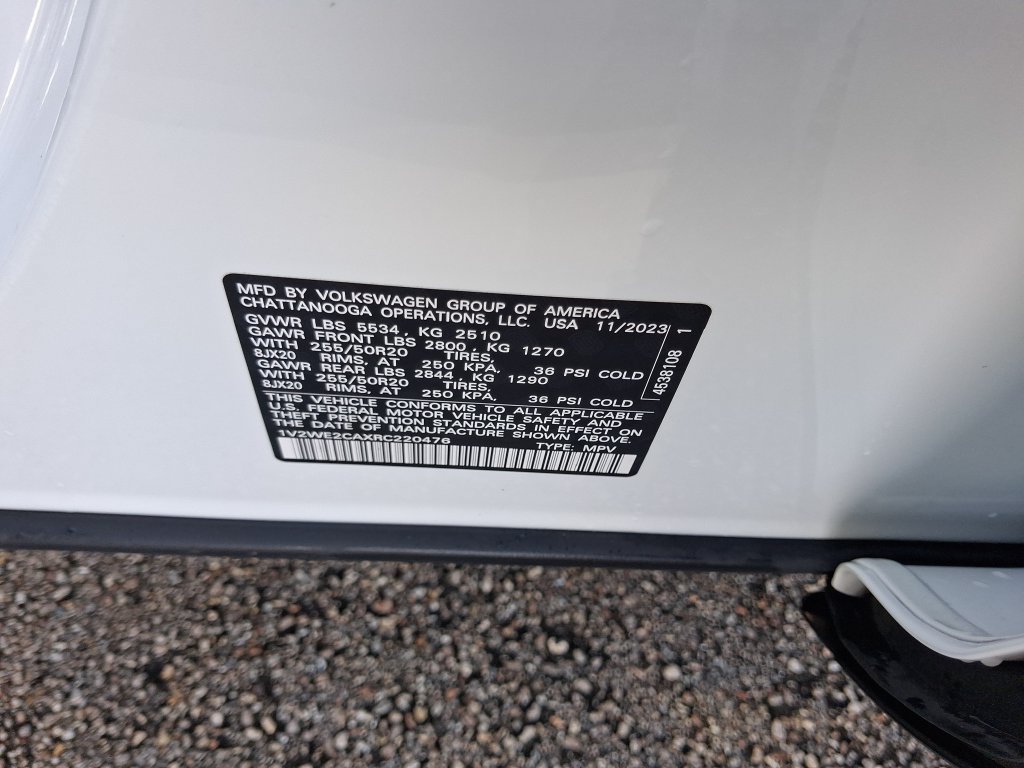 Certified 2024 Volkswagen Atlas Cross Sport SE FWD image 28