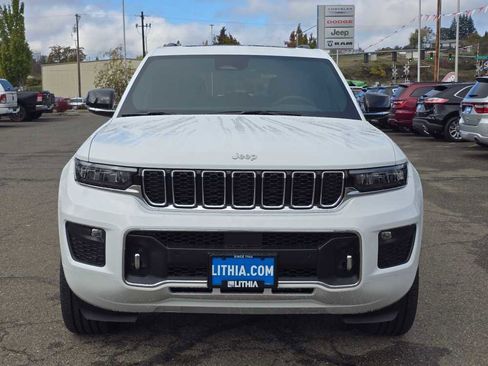 New 2025 Jeep Grand Cherokee Overland w/ Luxury Tech Group IV AWD/4WD image 8