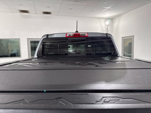 Used 2024 Chevrolet Colorado ZR2 w/ Technology Package AWD/4WD image 10