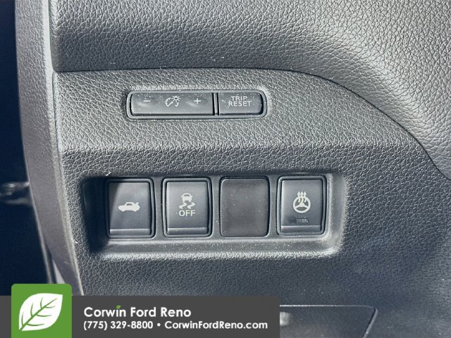Used 2016 Nissan Altima 3.5 SL FWD image 12
