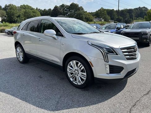 Used 2018 Cadillac XT5 Premium Luxury FWD image 7