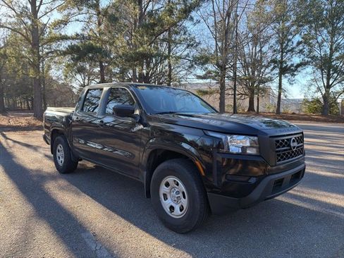 Used 2024 Nissan Frontier S w/ Tow Package image 4