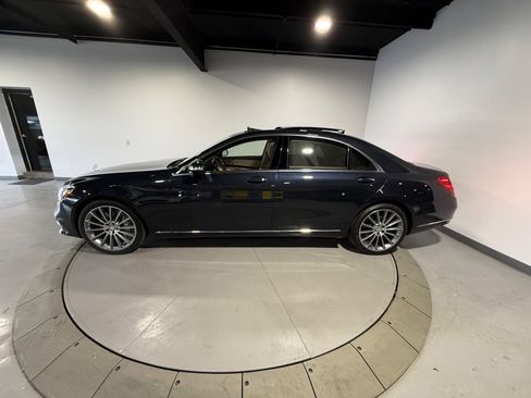 Used 2018 Mercedes-Benz S 560 4MATIC Sedan image 8