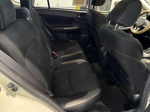 Used 2016 Subaru Crosstrek 2.0i Premium AWD/4WD image 12