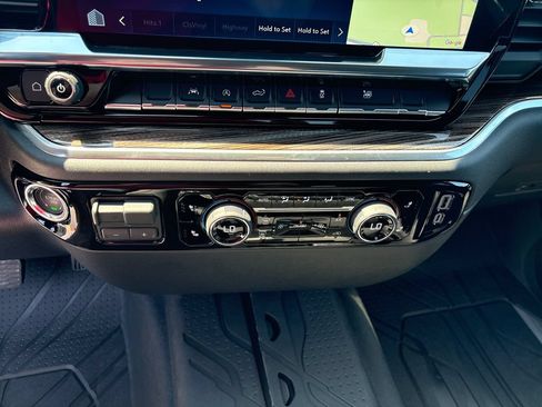 New 2026 Chevrolet Silverado 1500 RST w/ RST Select Package AWD/4WD image 15