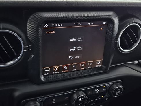 Used 2023 Jeep Wrangler Unlimited Sahara AWD/4WD image 12