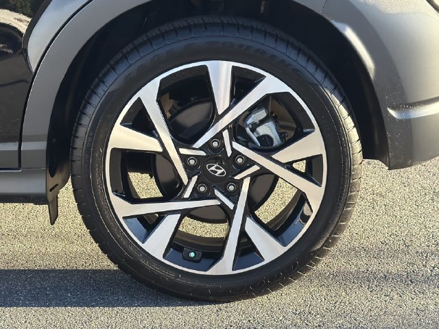 Used 2023 Hyundai Kona Limited FWD image 22