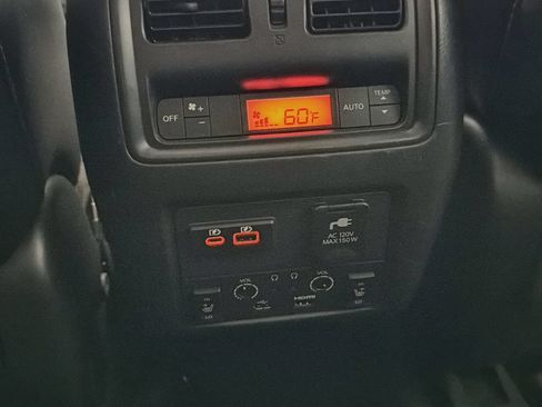 Used 2019 Nissan Pathfinder Platinum AWD/4WD image 29