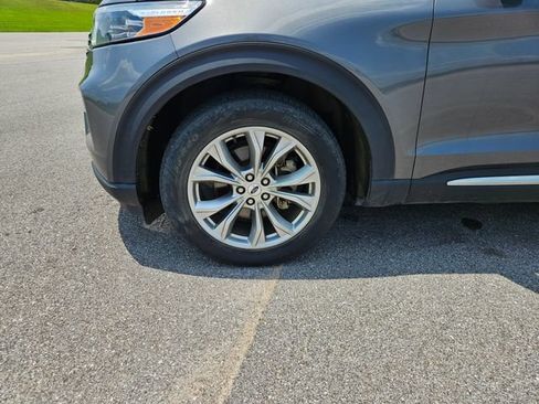Used 2023 Ford Explorer XLT w/ Equipment Group 202A RWD image 28