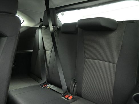 Used 2021 Toyota Highlander LE image 20