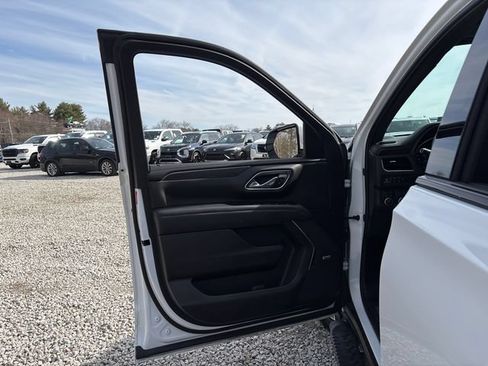 Used 2024 Chevrolet Tahoe Z71 AWD/4WD image 17