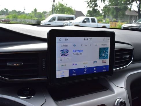 Certified 2024 Ford Explorer XLT w/ Equipment Group 202A AWD/4WD image 12