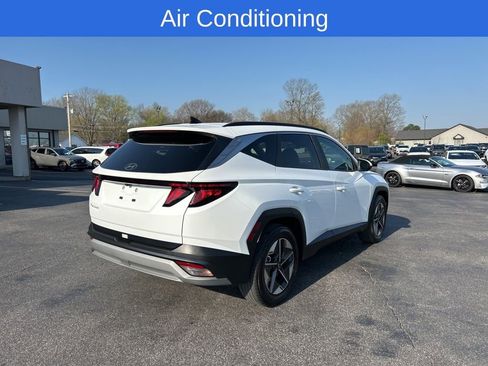 Used 2025 Hyundai Tucson SEL FWD image 4