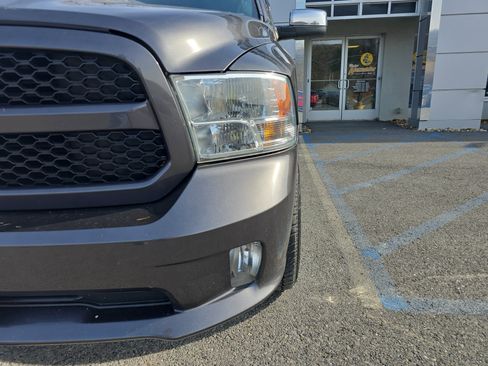 Used 2017 RAM 1500 Express image 9