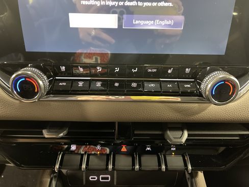 New 2026 GMC Canyon Denali w/ LPO, Denali Black Edition image 26