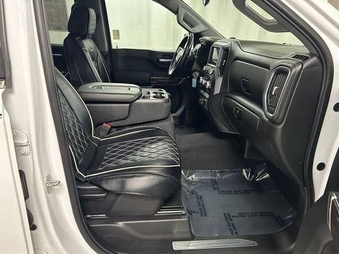 Used 2019 GMC Sierra 1500 SLE w/ Fleet Comfort Package AWD/4WD image 12