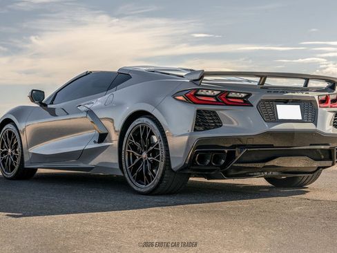 Used 2025 Chevrolet Corvette Stingray Premium Cpe w/ Z51 Performance Package RWD image 6