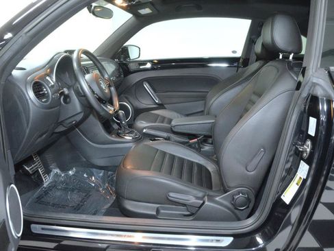 Used 2014 Volkswagen Beetle R-Line FWD image 18