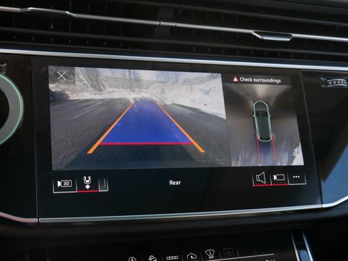 Used 2022 Audi Q8 Prestige image 27