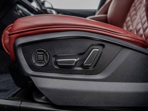 Used 2023 Audi SQ8 Prestige image 18