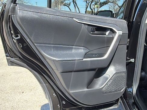 Certified 2025 Toyota RAV4 LE image 30