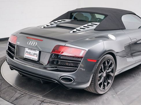 Used 2012 Audi R8 V10 image 12
