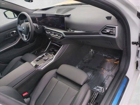 Certified 2024 BMW 330i Sedan w/ Premium Package RWD image 23