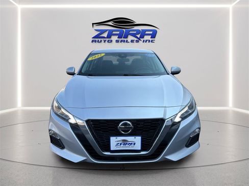 Used 2022 Nissan Altima 2.5 SV FWD image 2