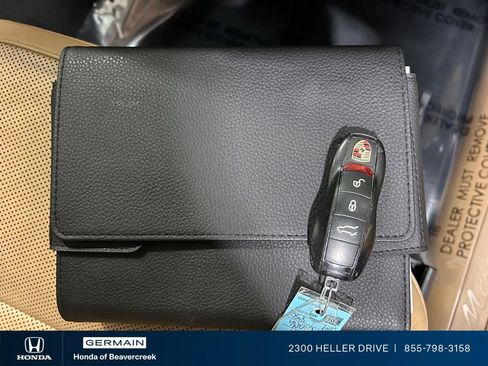 Used 2018 Porsche Macan Sport Edition image 32