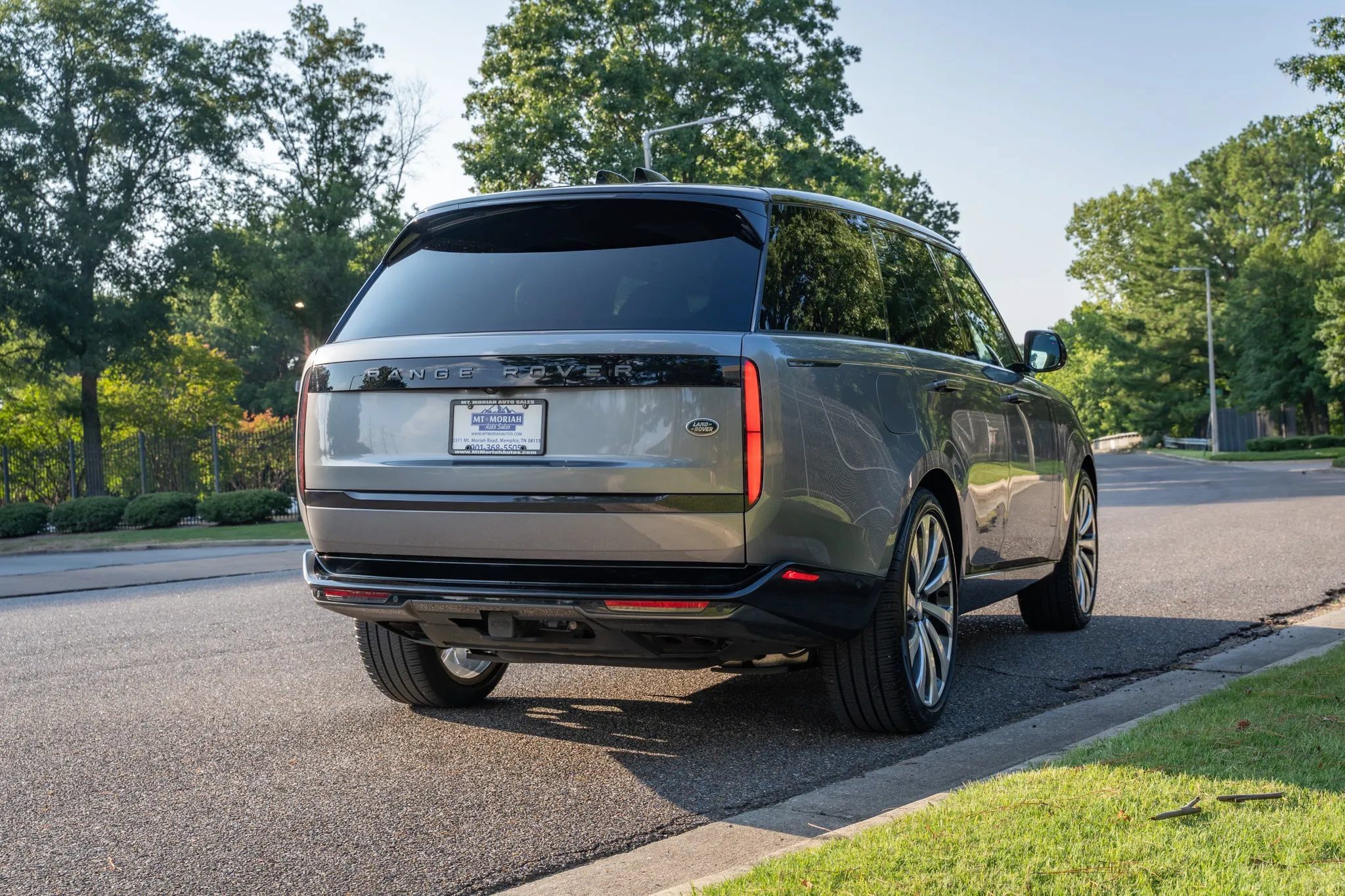 Used 2023 Land Rover Range Rover SE AWD/4WD image 6
