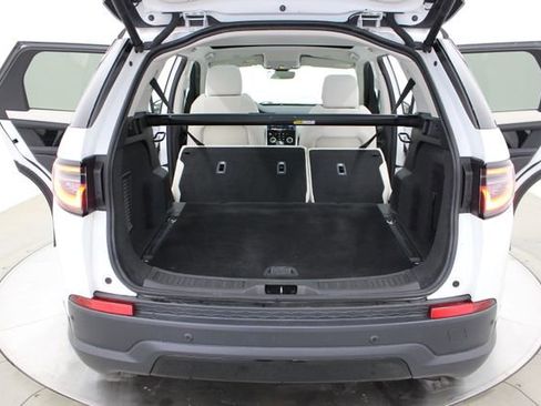 Used 2023 Land Rover Discovery Sport SE image 40