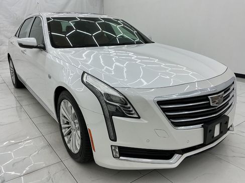 Used 2017 Cadillac CT6 Premium Luxury RWD image 3