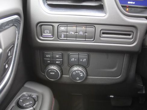 Used 2023 Chevrolet Tahoe RST AWD/4WD image 29