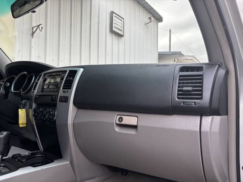 Used 2007 Toyota 4Runner SR5 image 31