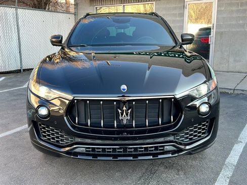 Used 2018 Maserati Levante image 2