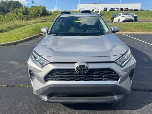Used 2021 Toyota RAV4 XLE FWD image 8