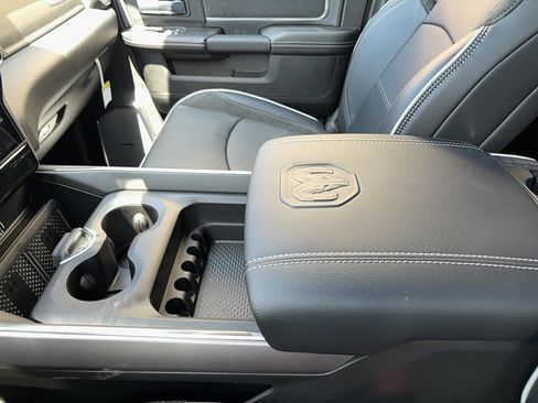 New 2026 RAM 2500 Laramie AWD/4WD image 41