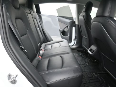 Used 2023 Tesla Model 3 Standard Range image 14